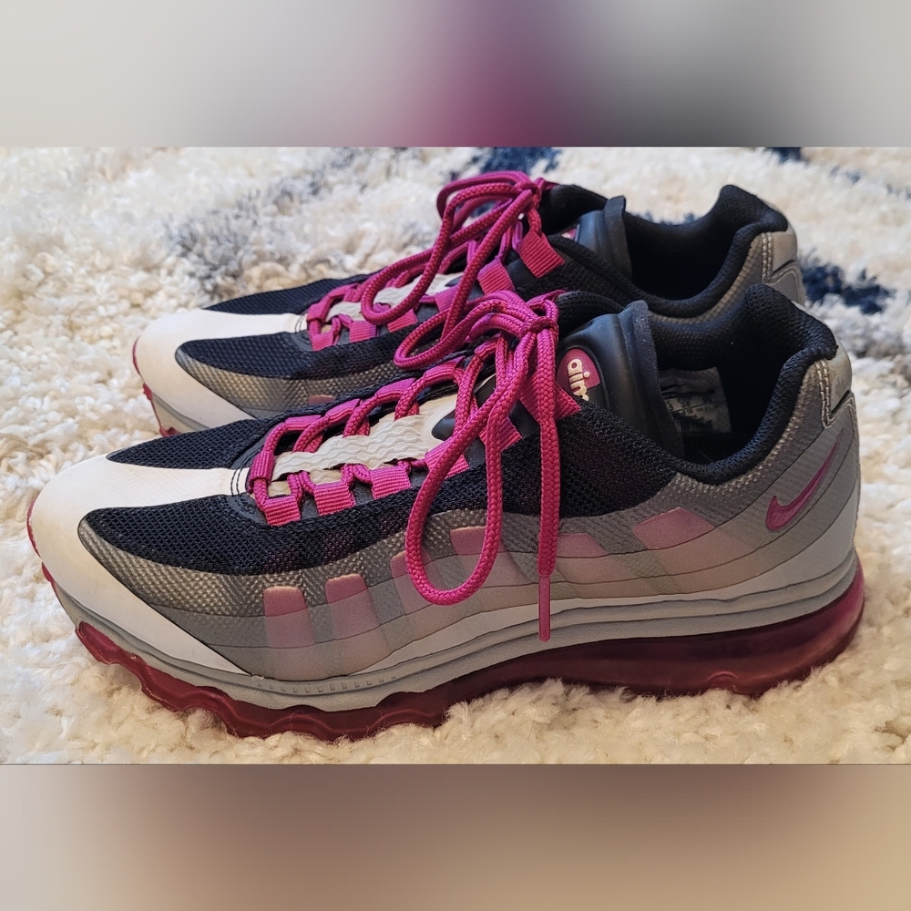 Women's 2012 Vintage NIKE AirMax Purple Black White Size 7